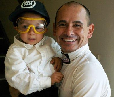 Jockey Mike Smith holding Max at Keeneland 2005